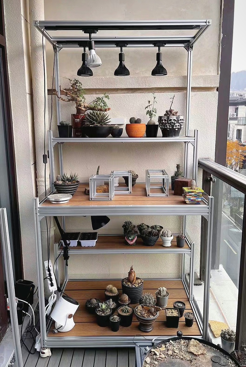 陽臺(tái)置物架