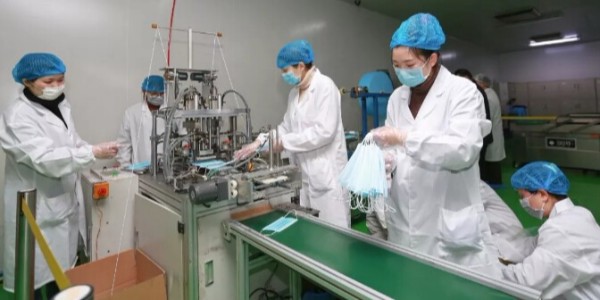 口罩緊缺！啟域鋁型材為口罩機(jī)企業(yè)助力！